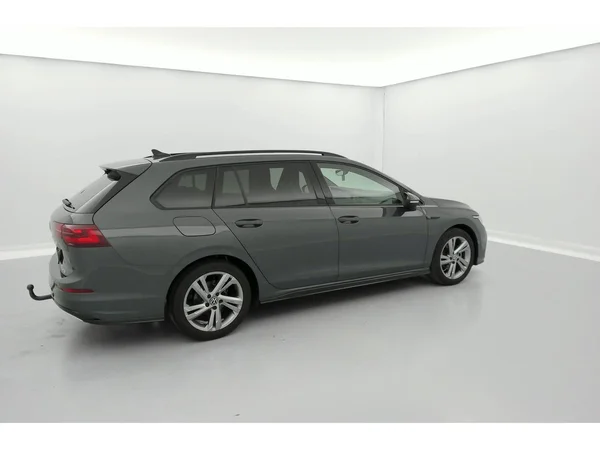 VOLKSWAGEN Golf VIII SW (2024) — foto 35 van 36