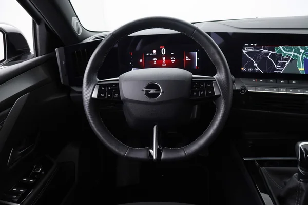 Opel Astra (2024) — foto 10 van 54