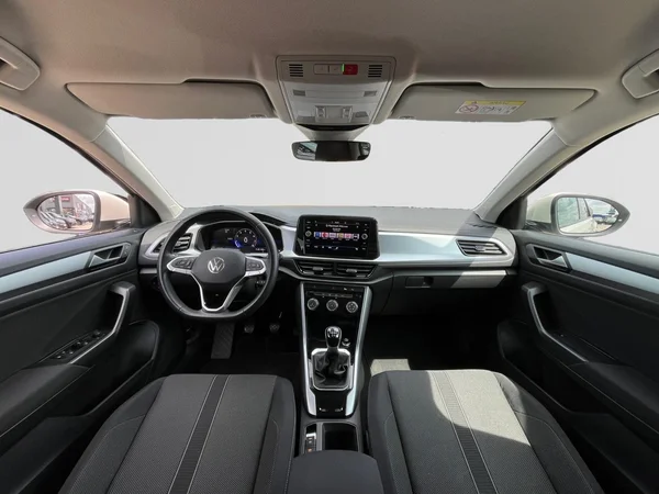VOLKSWAGEN T-Roc (2023) — foto 14 van 20