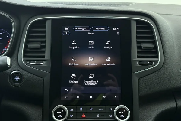 Renault Megane Berline Phase II (2021) — foto 3 van 28