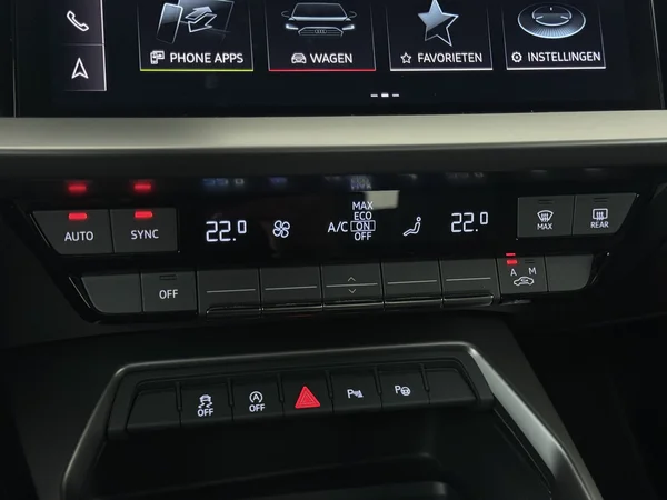AUDI A3 (2022) — foto 18 van 28