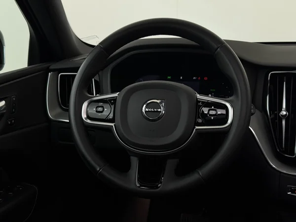 VOLVO XC60 (2024) — foto 14 van 32