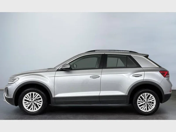 Volkswagen T-Roc (2022) — foto 16 van 21