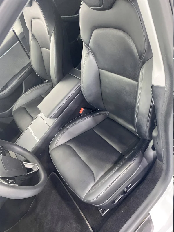 Tesla Model 3 (2023) — foto 38 van 49