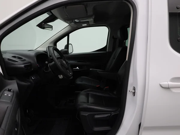 Opel Combo Life (2023) — foto 33 van 35