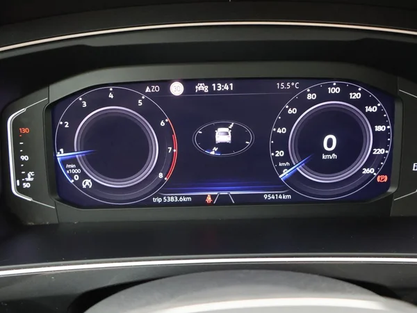 VOLKSWAGEN Tiguan (2022) — foto 20 van 25