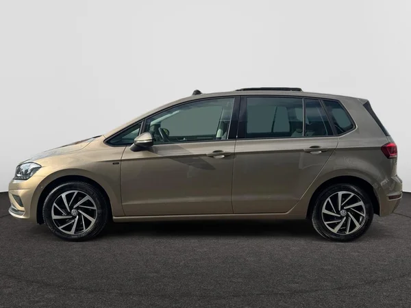 VOLKSWAGEN Golf Sportsvan (2018) — foto 12 van 22