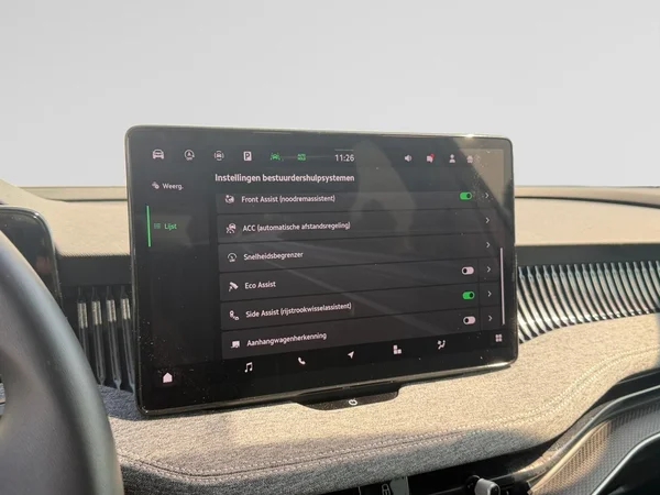 SKODA Superb Combi (2025) — foto 14 van 23