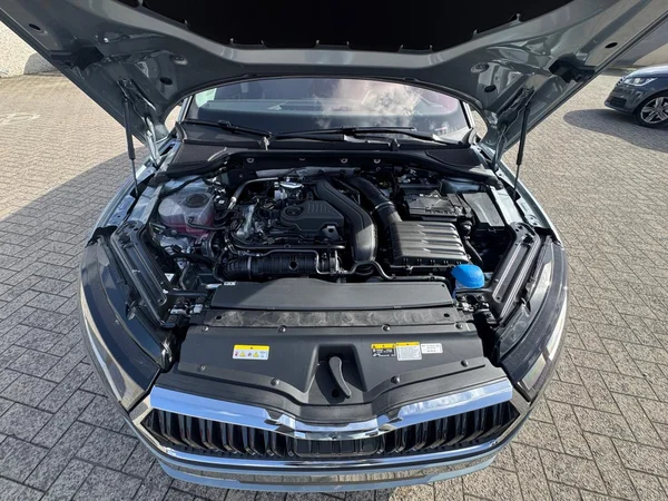 SKODA Octavia Combi (2026) — foto 6 van 21