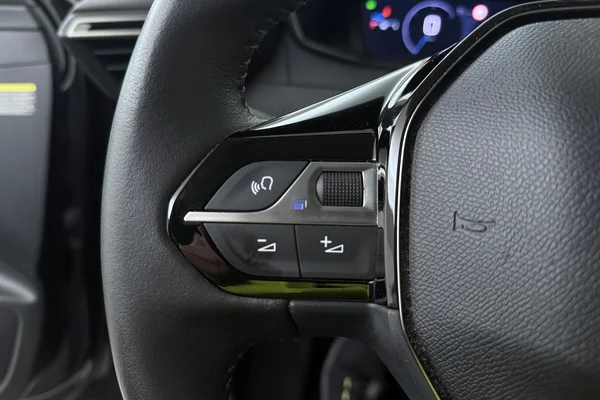 Peugeot 208 (2025) — foto 6 van 23