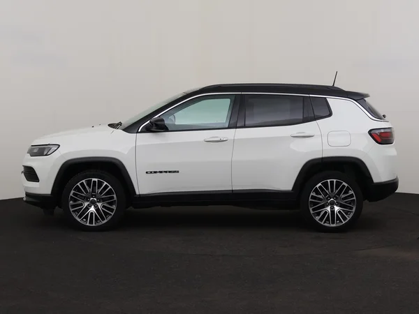 JEEP Compass (2023) — foto 12 van 30