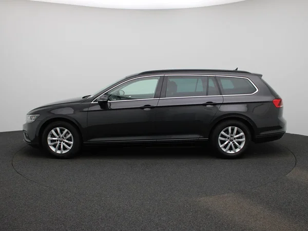 Volkswagen Passat (2024) — foto 40 van 44