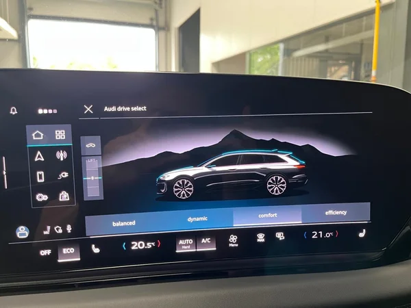 AUDI A6 Avant e-tron (2025) — foto 11 van 24