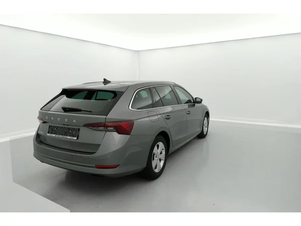SKODA Octavia Combi Dsl (2022) — foto 6 van 36