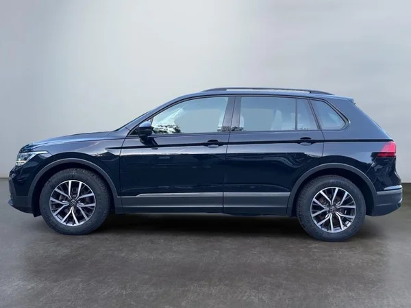 VOLKSWAGEN Tiguan (2022) — foto 27 van 30