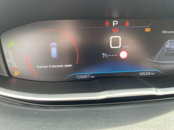 Peugeot 3008 (2019) — foto 8 van 22