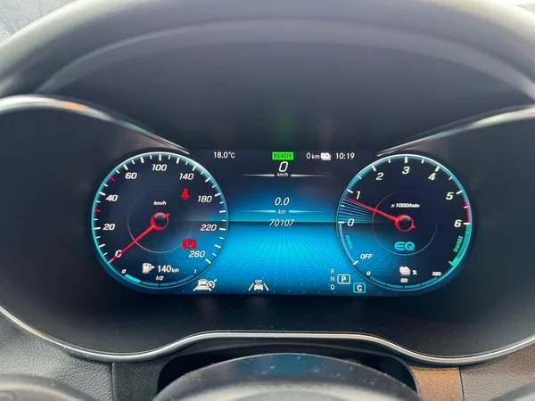 Mercedes-Benz GLC (2021) — foto 11 van 21