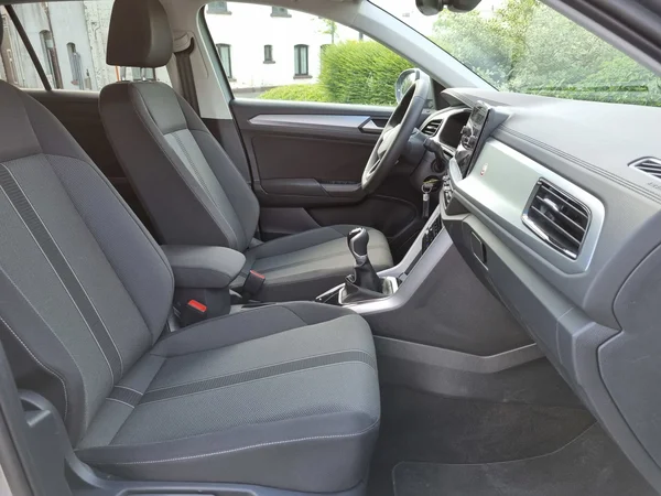 VOLKSWAGEN T-Roc (2025) — foto 16 van 16