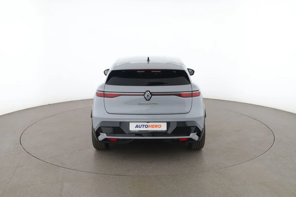 Renault Megane (2022) — foto 11 van 16