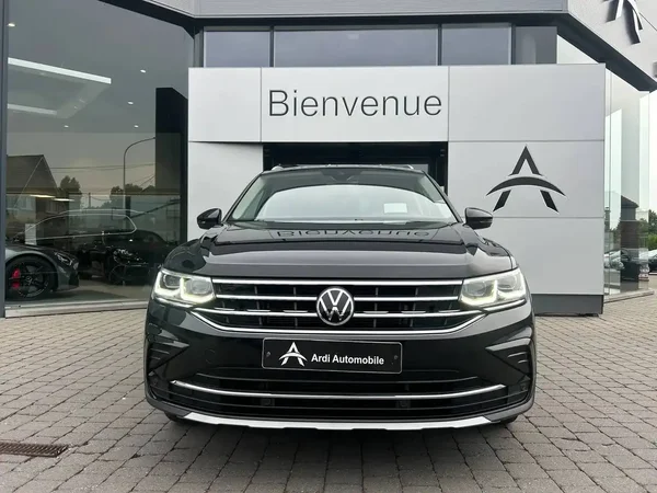 Volkswagen Tiguan (2021) — foto 12 van 26