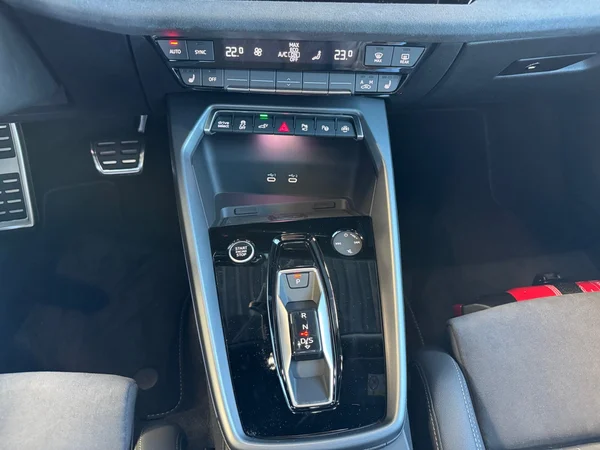 AUDI A3 Sportback PHEV (2025) — foto 6 van 23