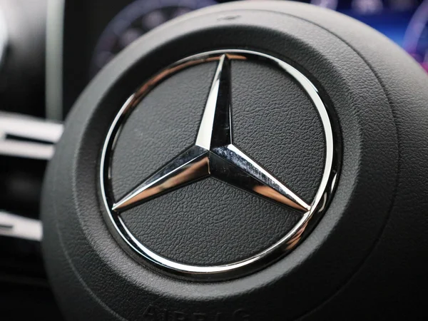 Mercedes-Benz GLC (2025) — foto 27 van 51