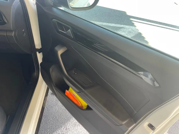 VOLKSWAGEN T-Roc (2023) — foto 7 van 20