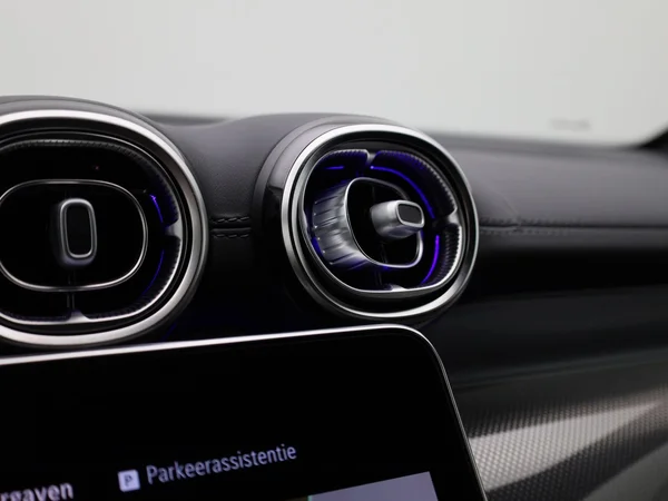 Mercedes-Benz GLC (2025) — foto 24 van 49