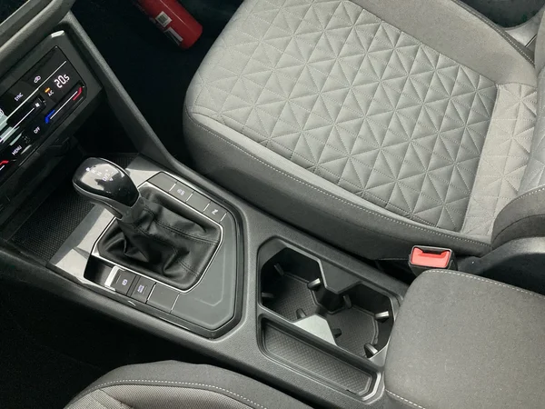 VOLKSWAGEN Tiguan (2022) — foto 20 van 36
