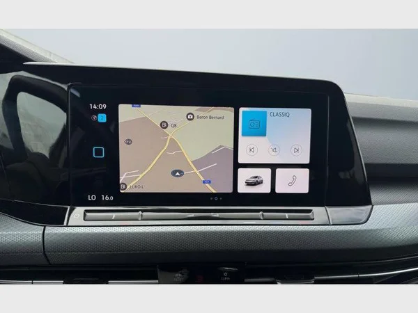 VOLKSWAGEN Golf VIII (2021) — foto 2 van 24