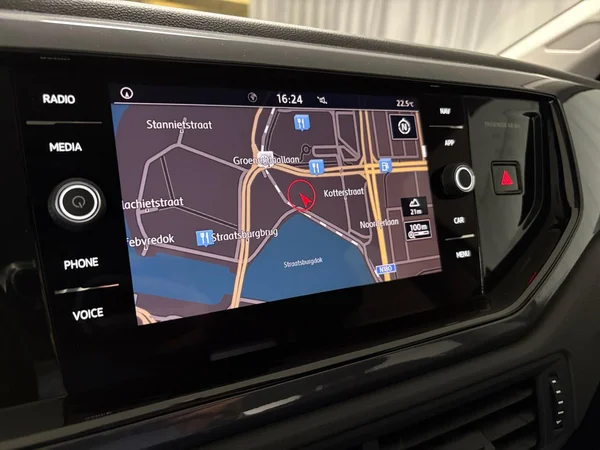 VOLKSWAGEN Polo (2020) — foto 14 van 15