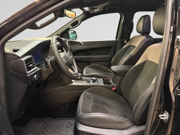 VOLKSWAGEN Amarok Double Cab Dsl (2023) — foto 18 van 18