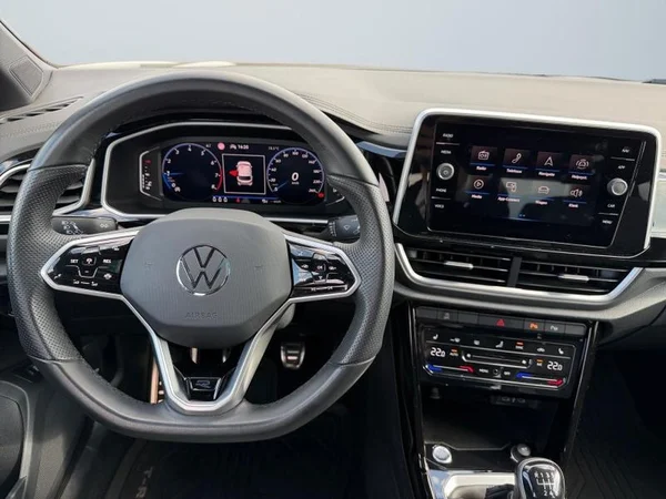 VOLKSWAGEN T-Roc (2024) — foto 9 van 28