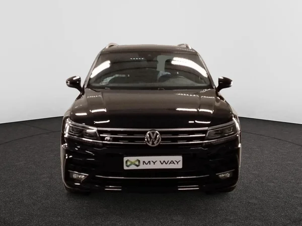 VOLKSWAGEN Tiguan (2020) — foto 22 van 23