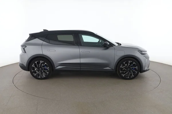 Renault Scenic (2025) — foto 13 van 16