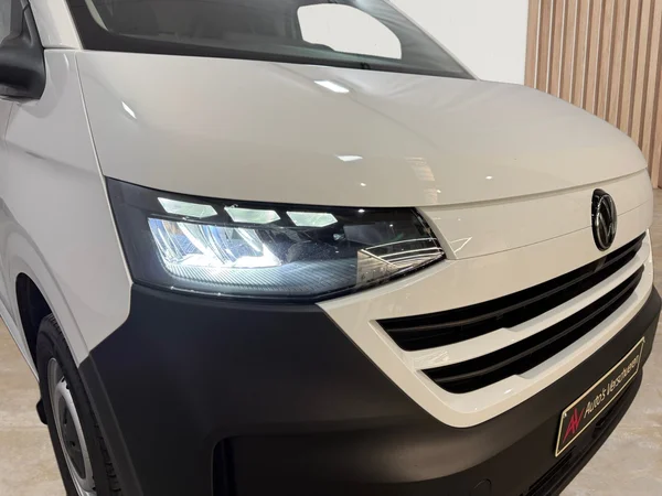 Volkswagen Transporter (2025) — foto 21 van 27