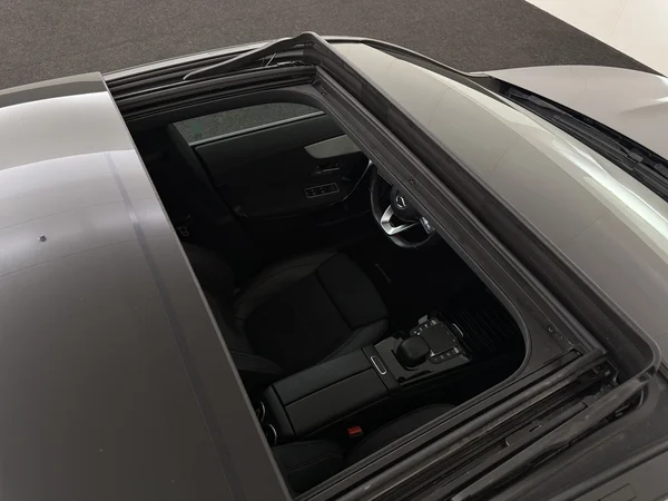 MERCEDES CLA 180 (2022) — foto 22 van 30
