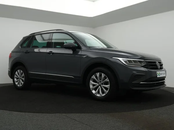 Volkswagen Tiguan (2022) — foto 9 van 29