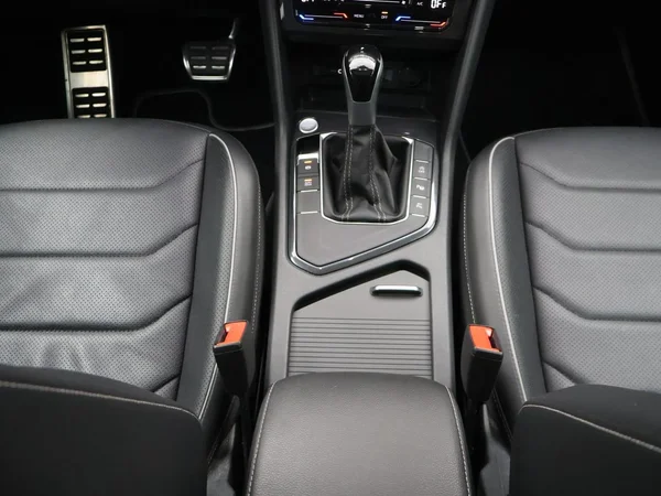 Volkswagen Tiguan Allspace (2024) — foto 15 van 35