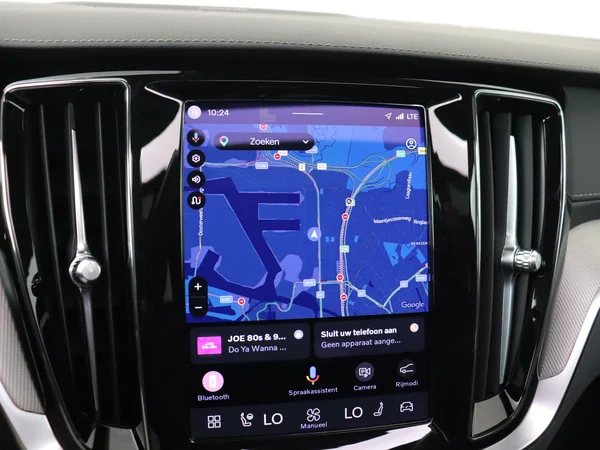 VOLVO V60 (2023) — foto 10 van 35