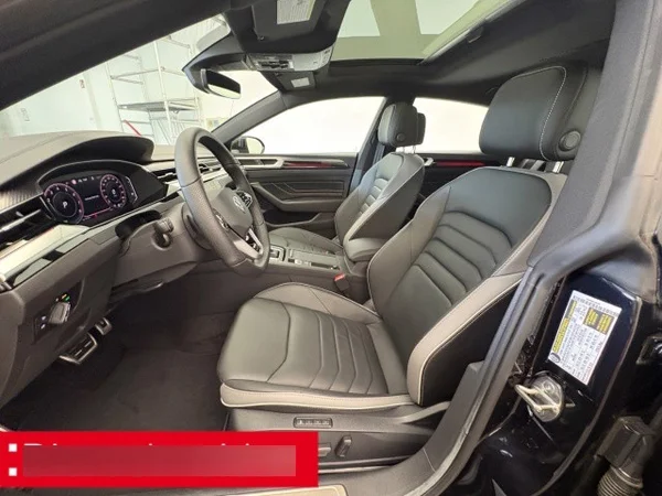 Volkswagen Arteon R (2025) — foto 13 van 15
