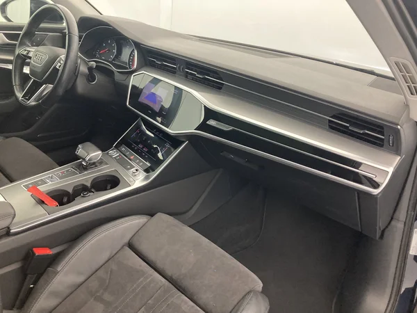 AUDI A6 Avant (2019) — foto 25 van 27