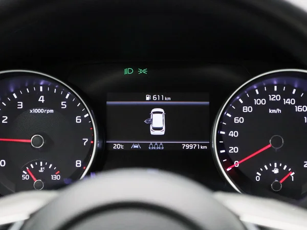 Kia cee'd (2023) — foto 2 van 39