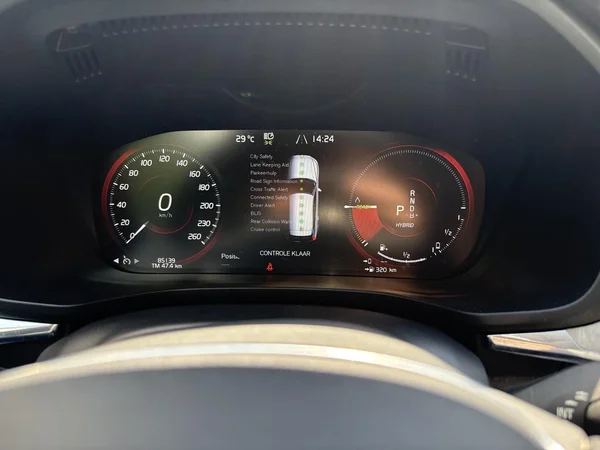 Volvo XC60 (2020) — foto 11 van 24