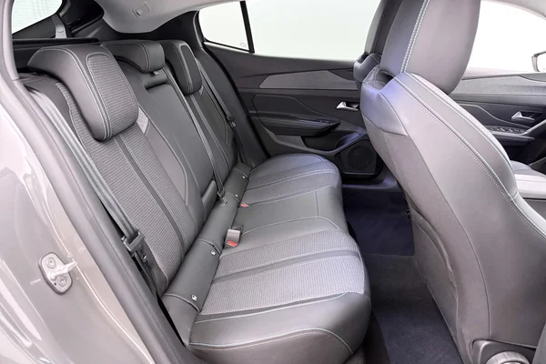 Peugeot 408 (2025) — foto 4 van 24