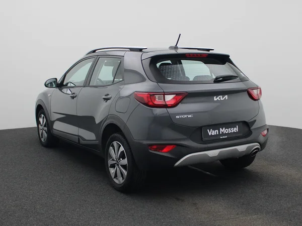 Kia Stonic (2023) — foto 12 van 35