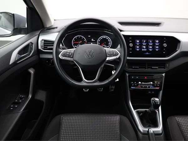 VOLKSWAGEN T-Cross (2022) — foto 3 van 18