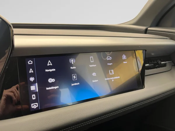 AUDI Q6 e-tron (2025) — foto 7 van 24