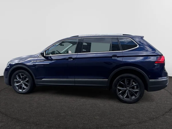 VOLKSWAGEN Tiguan Allspace (2023) — foto 16 van 17
