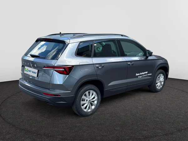 SKODA Karoq (2025) — foto 18 van 20